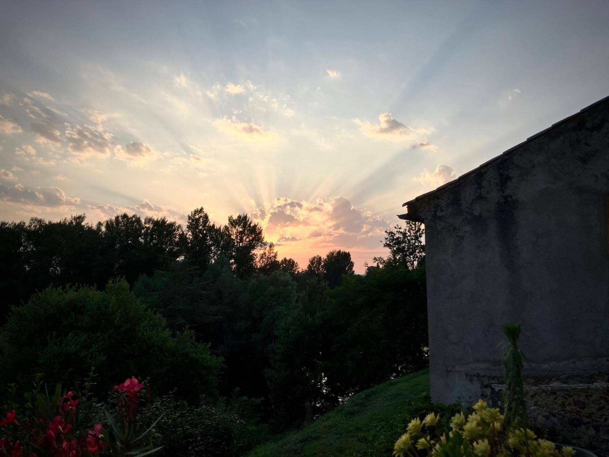Beautiful Village House Next To Garonne River! Couladere Exterior photo